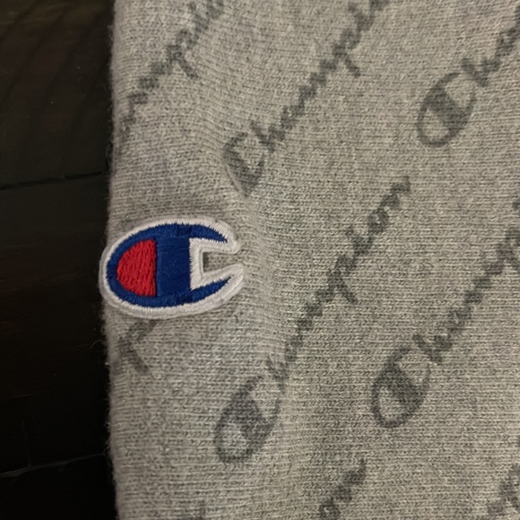 Champion premium reverse weave sweatshirt with logo - Picture 3 of 4